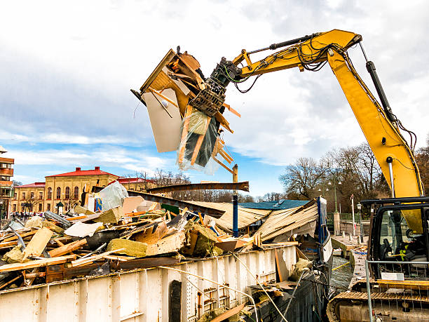 Trash Removal Near Me in Pinckney, MI